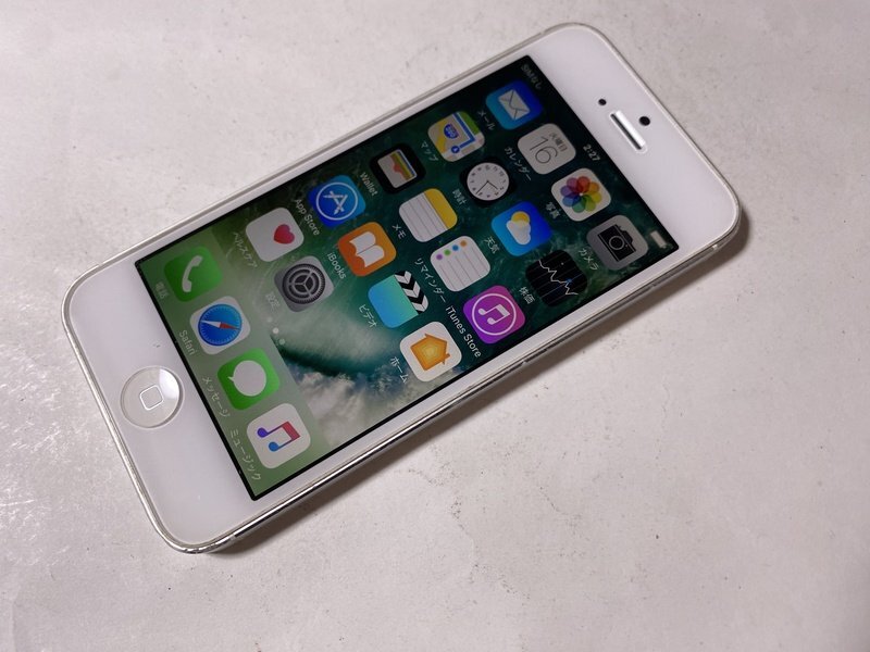IH106 SoftBank iPhone5 16GB ホワイト ジャンク ロックOFF_画像1