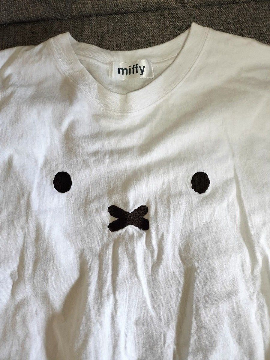 新中古品　　 ホワイト 半袖Tシャツ　綿１００％　サイズ　Ｌ　　Miffy　　男女兼用