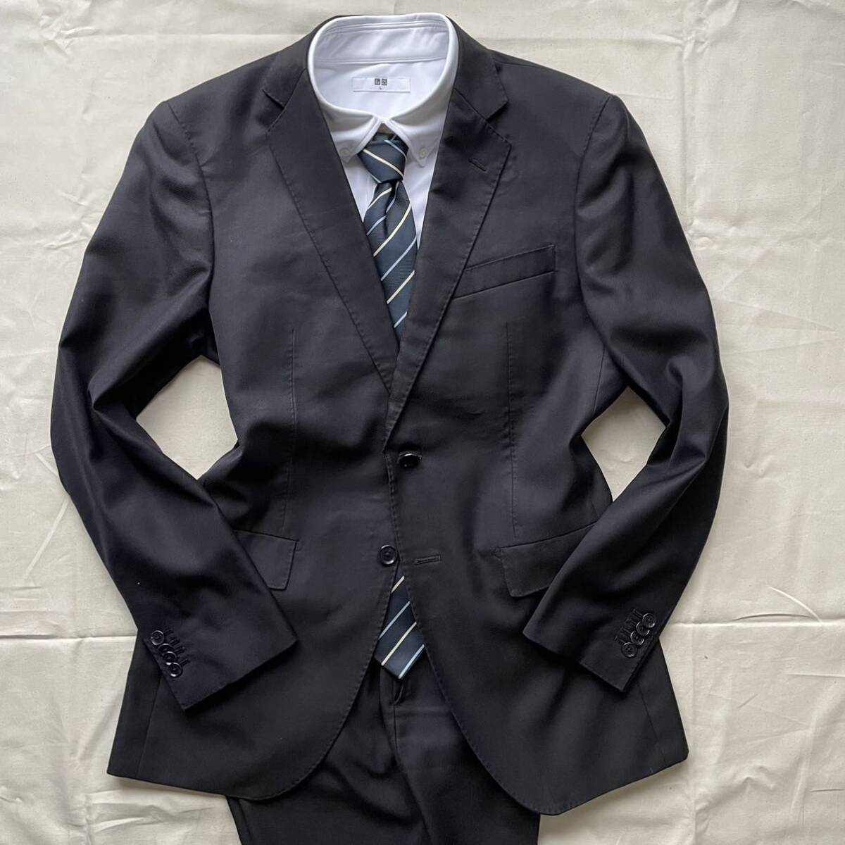 【圧倒的な高級感】ORIHICA スーツ セットアップ シングル smart10month 2B 背抜き 黒 裏地 光沢ブルー Bright Wool L位 メンズ 1円_画像2