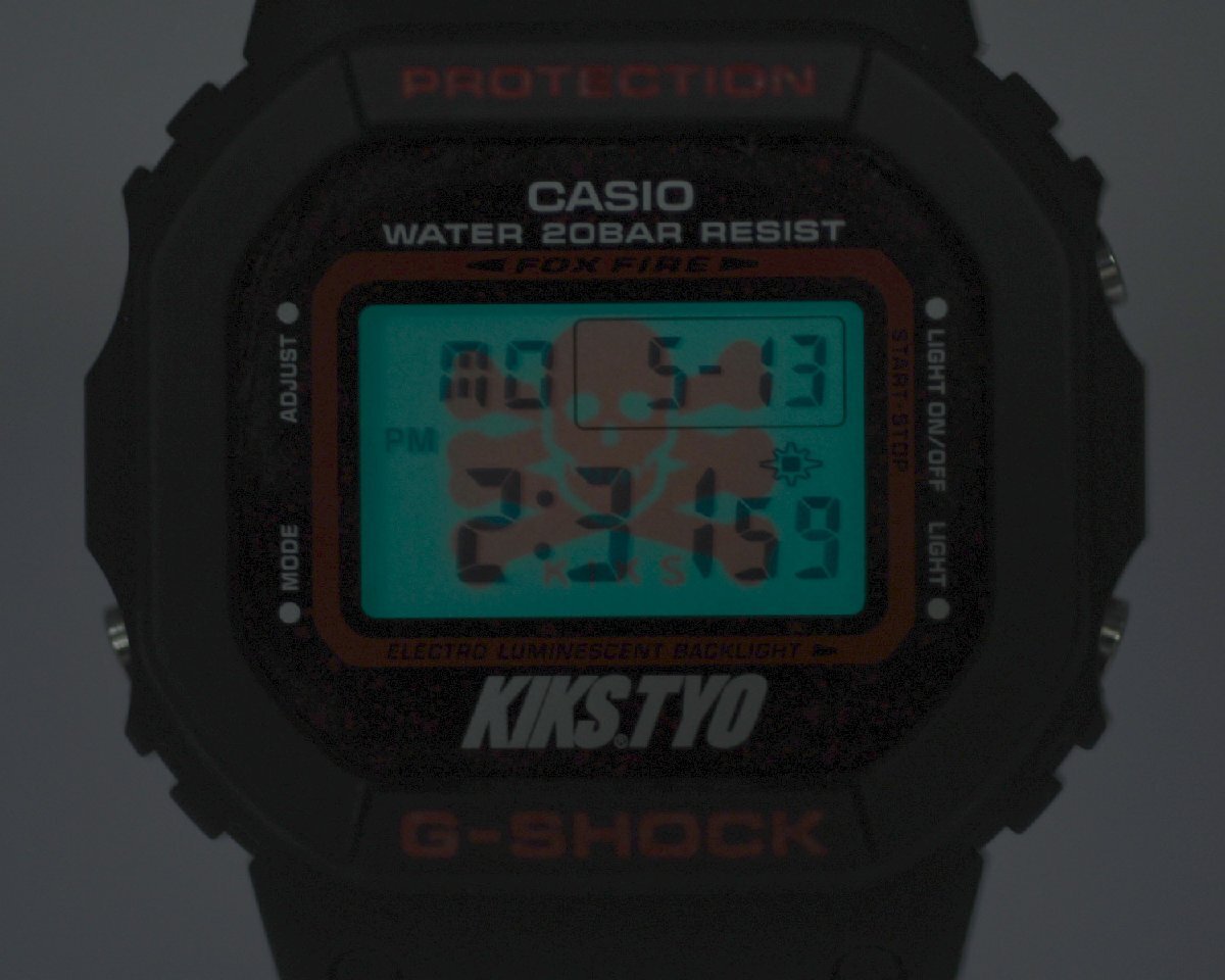 [レア 未使用品] 稼働品【CASIO】カシオ G-SHOCK×KIKS TYO コラボ DW-5600VT バックライト点灯OK 未使用品_画像3