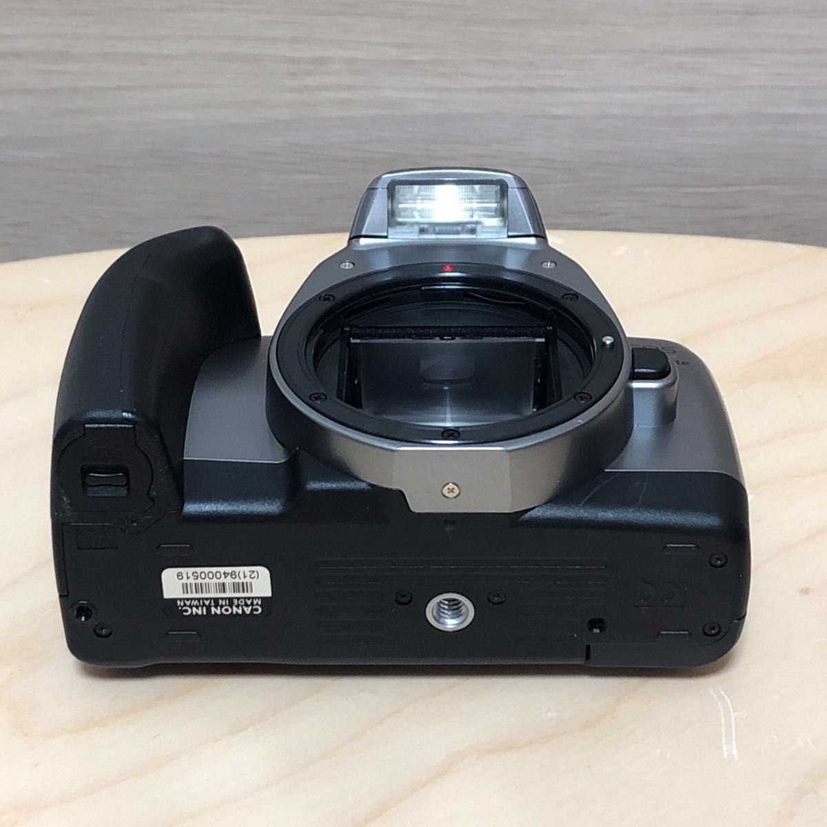 Canon EOS Kiss Lite フィルム一眼レフボディ 正常動作品 現状 Canon EOS Kiss Lite フィルム一眼レフボディ 正常動作品 現状
