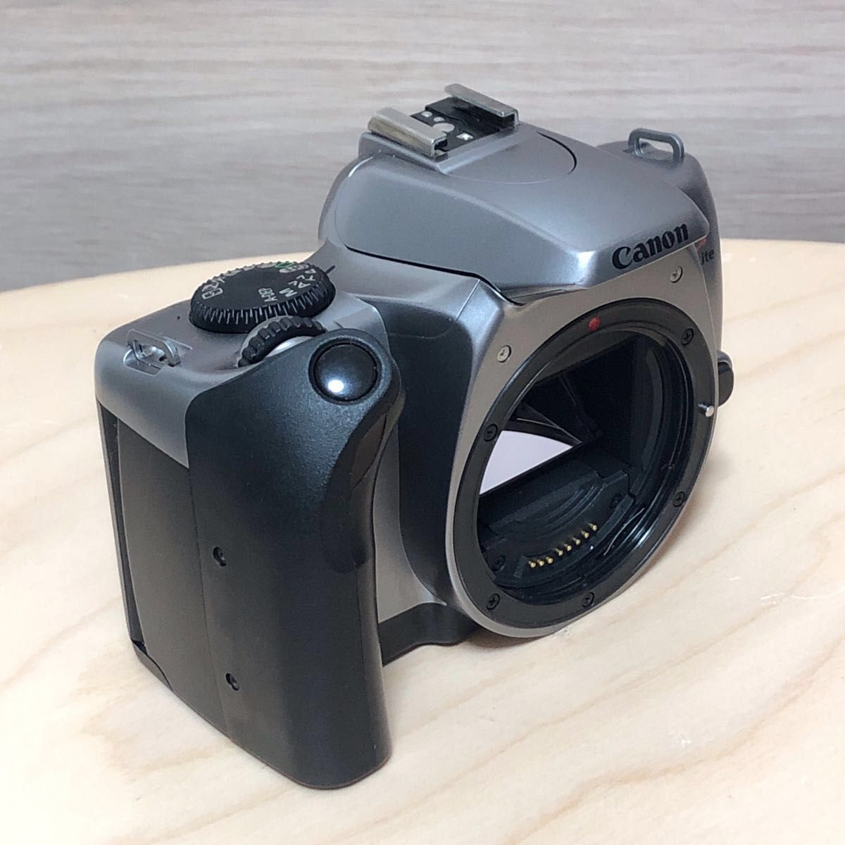 Canon EOS Kiss Lite フィルム一眼レフボディ 正常動作品 現状 Canon EOS Kiss Lite フィルム一眼レフボディ 正常動作品 現状