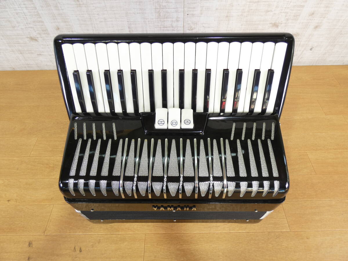 【USED!YAMAHA アコーディオン 8905★ヤマハ/鍵盤楽器/ケース付き ※現状品＠120（5）】_画像2