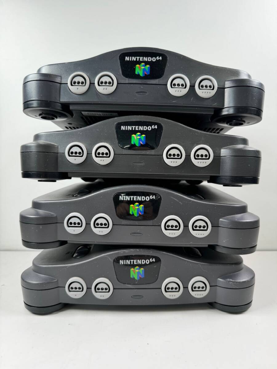 ♪【中古】任天堂 Nintendo 64 本体 4台 まとめ N64 ロクヨン 動作未確認 ジャンク ＠80(5)_画像1