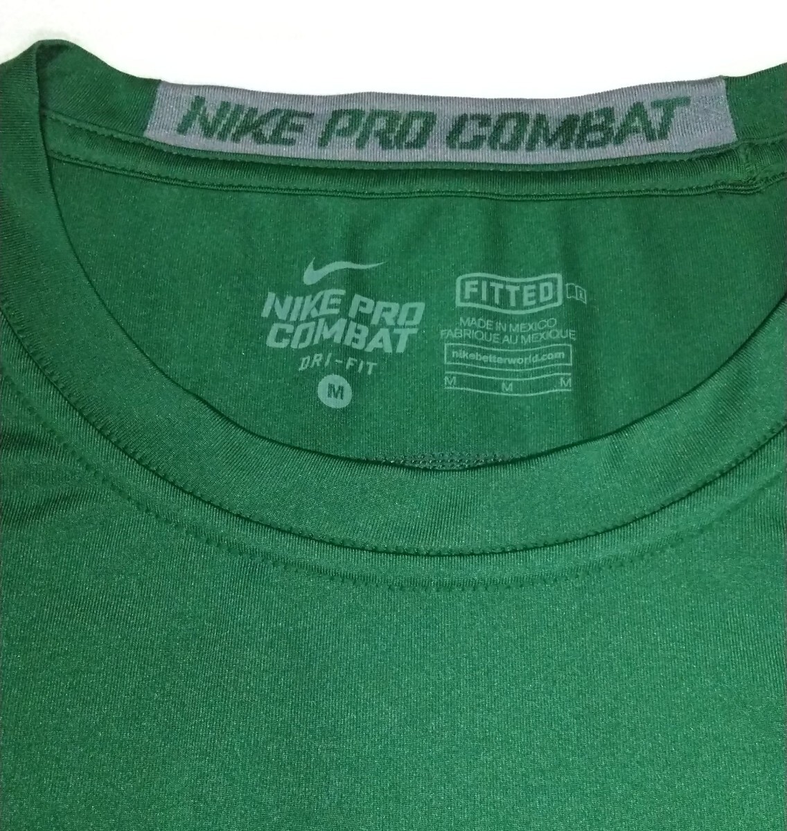 ☆NIKE PRO COMBAT BETTER WORLD.com ナイキ 長袖Tシャツ サイズM スポーツ ロング ティー DRI-FITメッシュ軽量ストレッチ緑色グリーンGLAY_※サイズはMです。