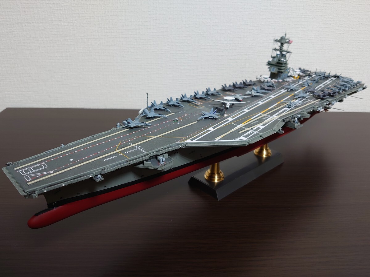 1/700 CVN-78 USS ジェラルド・Ｒ・フォード」最新空母 2023年運用状態仕様　完成品 アメリカ海軍_画像1