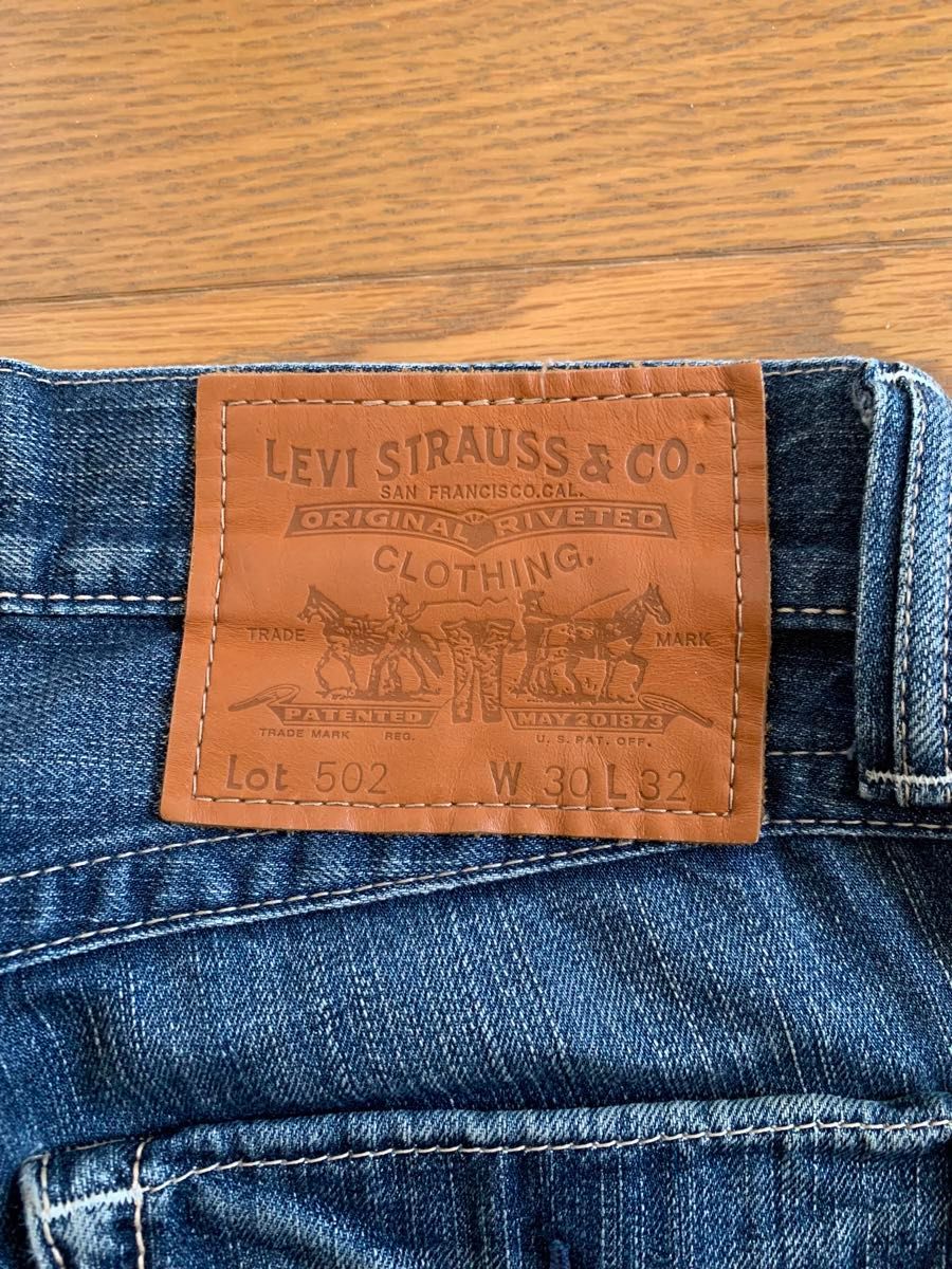 ★Levi's★W30 ジーンズ リーバイス LEVISTRAUSS&CO レギュラー ストレート ジッパーフライ 