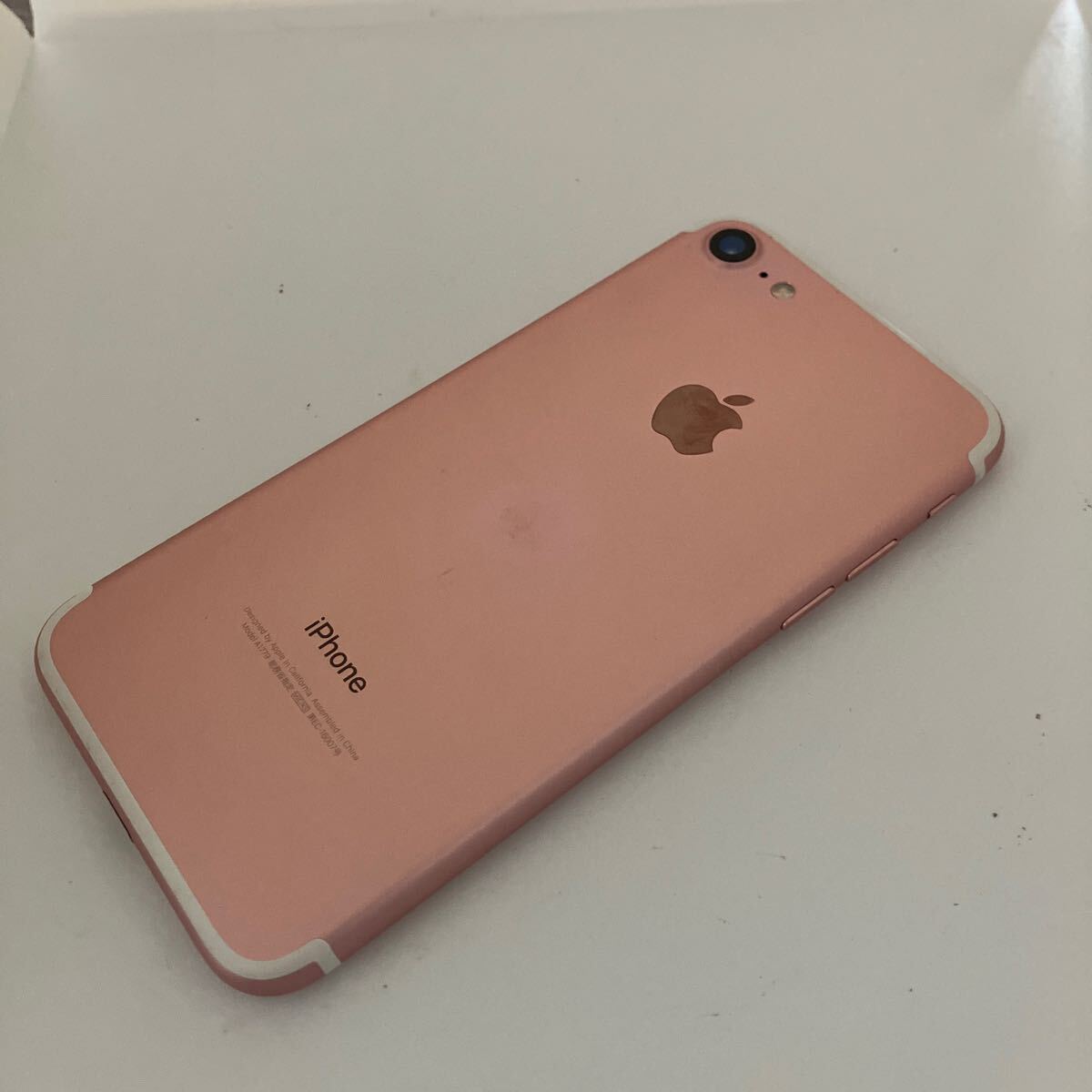 ▽【500円スタート】iPhone7 ローズゴールド 128GB ソフトバンク MNCN2J/A 利用制限◎ IMEI/359185075244521 稼動品 初期化済み 箱付き _画像5