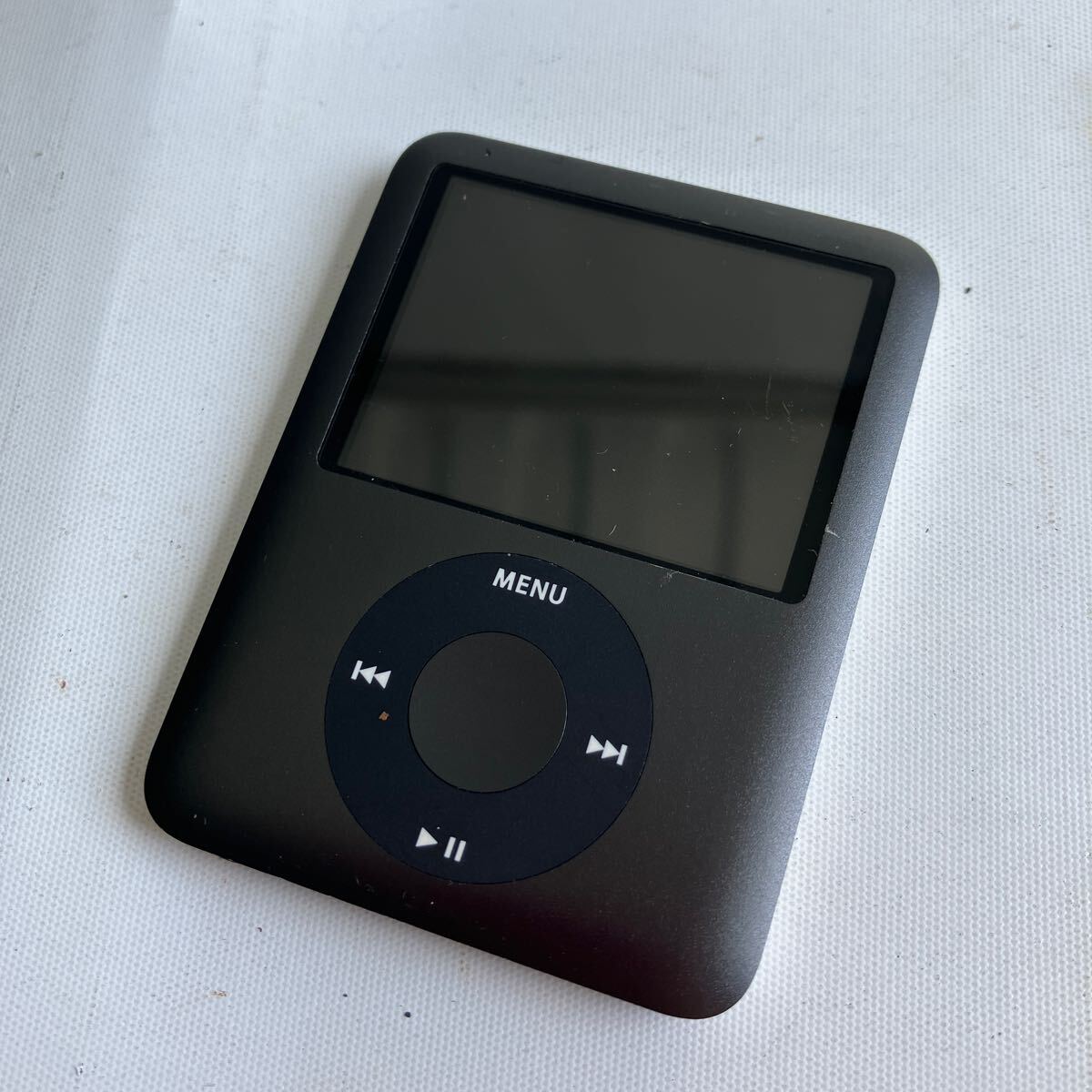 ○【500円スタート】iPod nano 8GB ブラック MB261J/A アイポッド Apple 箱付き 現状品_画像2