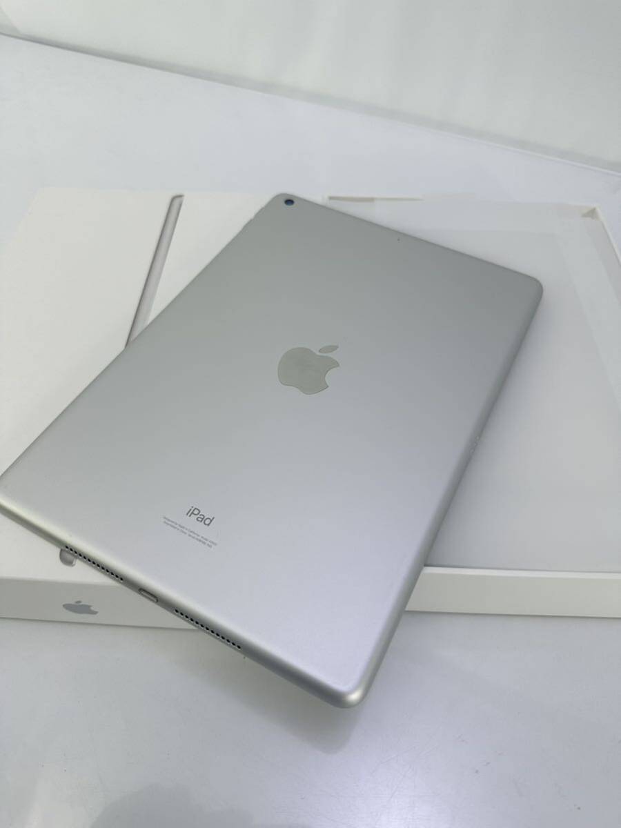 Apple iPad 第9世代 Wi Fi モデル 64GB  シルバー  MK2L3J/A A2602  中古品 限定保証内の画像4