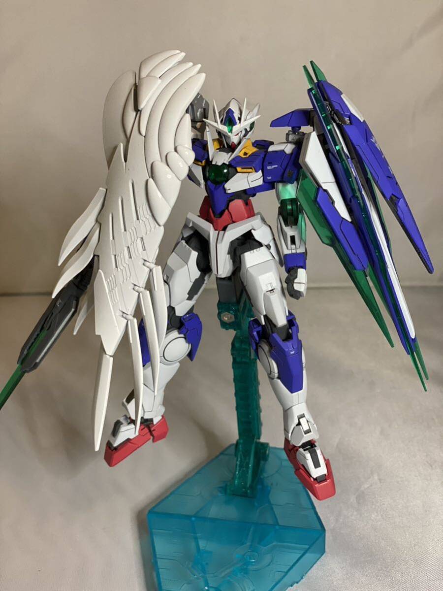 RG 1/144 ダブルオークアンタ　オリジナル改造品　塗装済み　完成品　機動戦士ガンダムOO劇場版　1/144 完成品_画像2