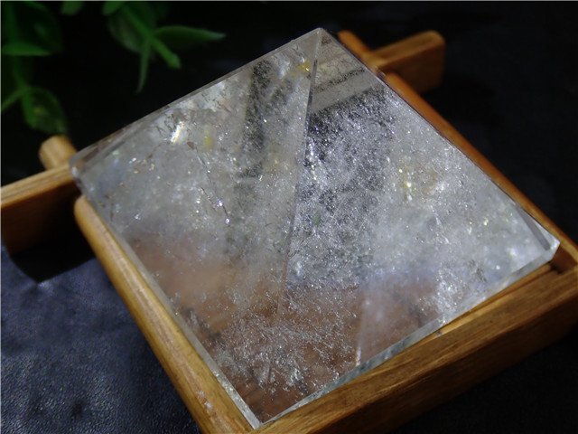 AAA級天然水晶ピラミッド179B8-50B04bの画像2