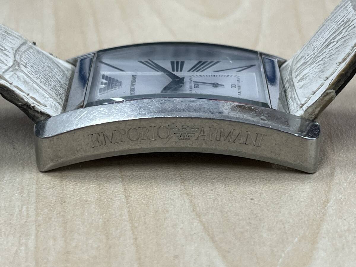 【s2843】Emporio Armani エンポリオアルマーニ 腕時計 クオーツ AR-0166 スモールセコンド レザーベルト ※電池交換必須※の画像3