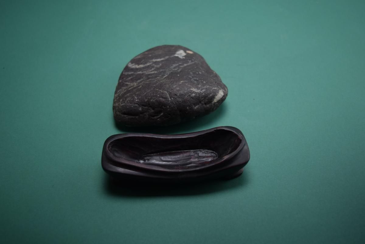  profit root river stone .*. month. hawk ( tray . suiseki st appreciation stone decoration stone )ID3453