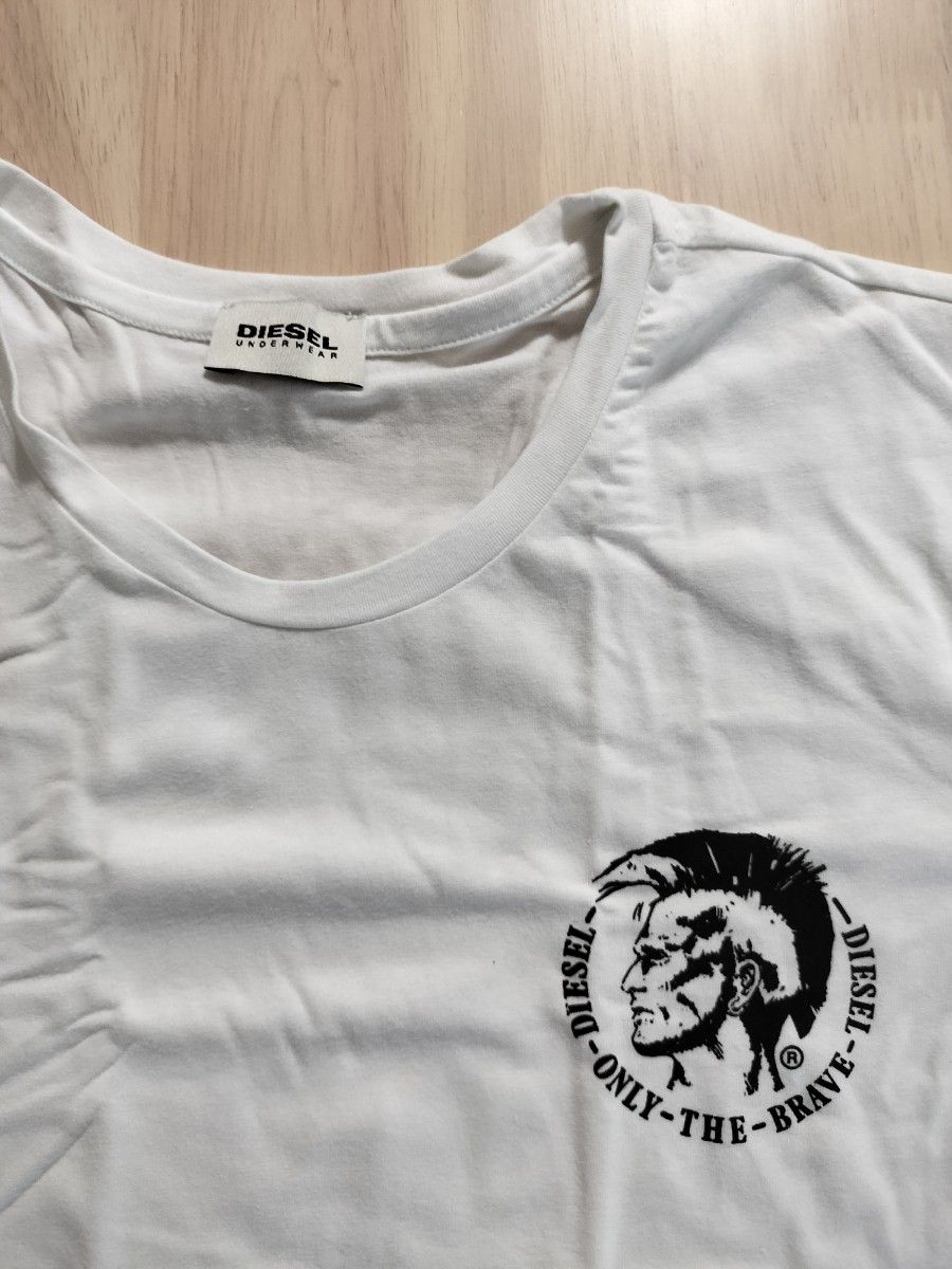 DIESEL ディーゼル　ラウンドネックTシャツ　半袖　白　Sサイズ(日本人サイズ感M)