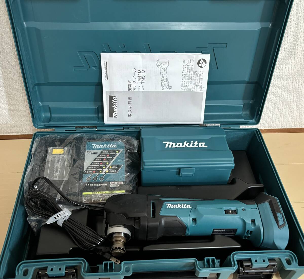 makita マキタ 18V充電式マルチツール TM51D ケース 充電器付の画像1