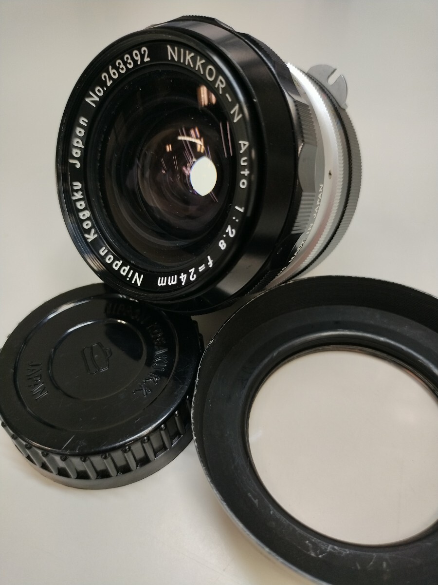 美品　NIKON ニコン NIKKOR-N Auto Nippon Kogaku 24mm F2.8 日本光学 後キャップフード付属_画像1