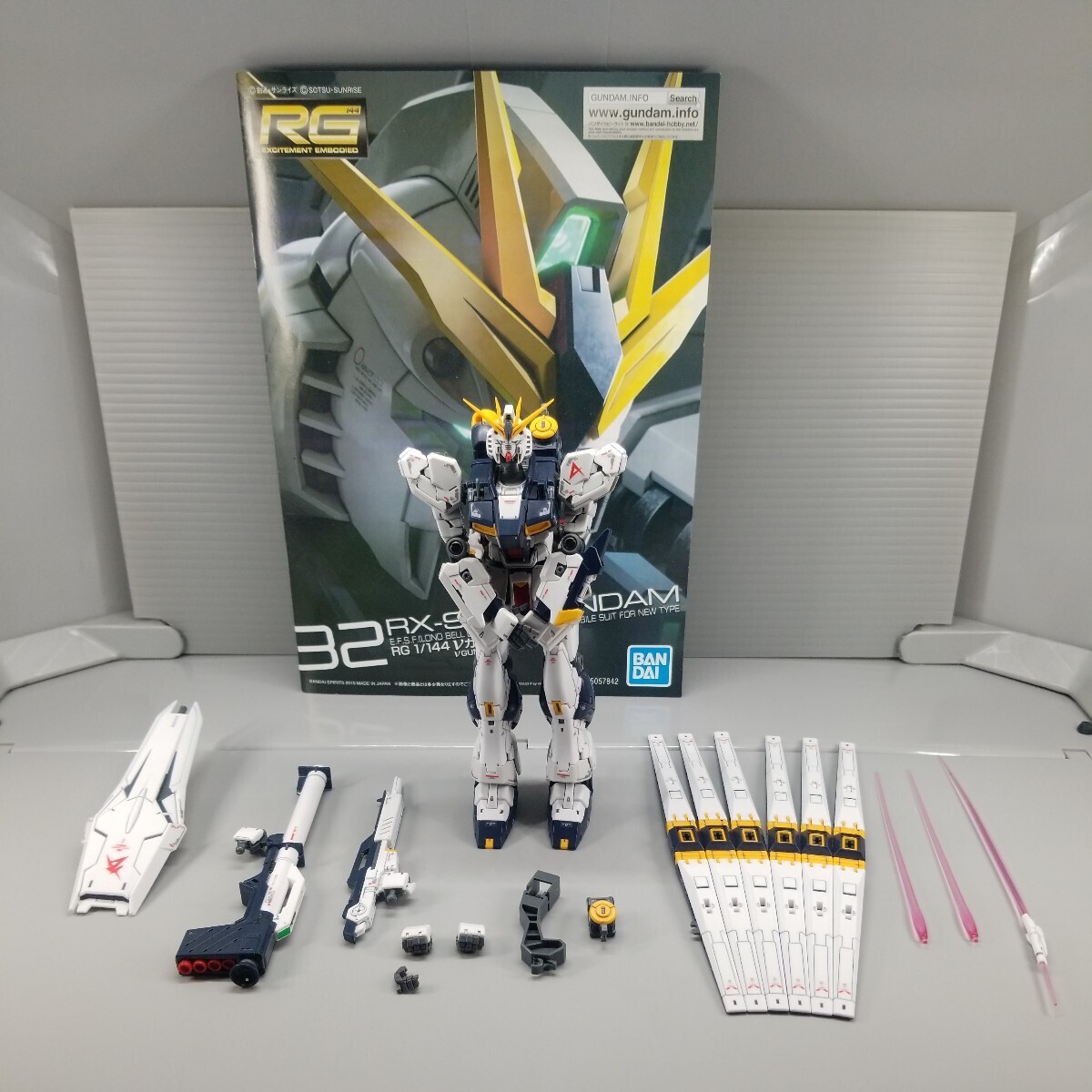 完成品 ガンプラ RG νGUNDAM_画像3