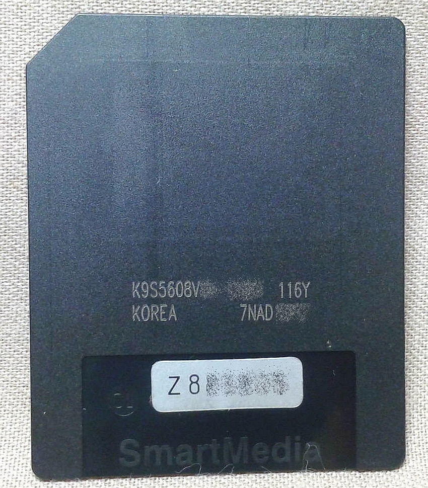 スマートメディア サムスン製 32MB ケース付き 送料180円 中古 メモリーカード SmartMedia Samsung_画像3