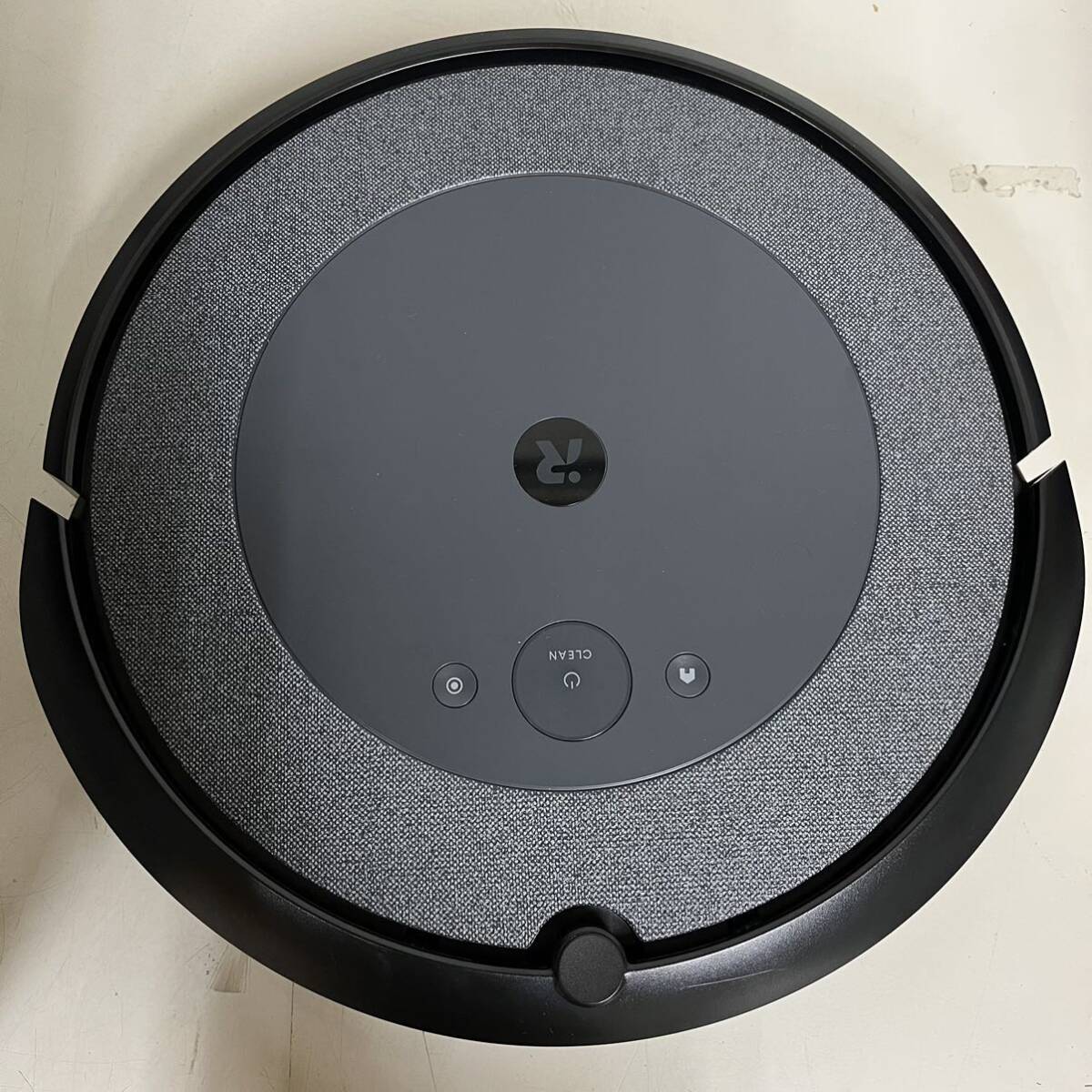 P◯ 新古品 iRobot Roomba i3+ アイロボット ルンバ クリーンベース付き 自動ゴミ収集機 ロボット掃除機 元箱あり _画像3