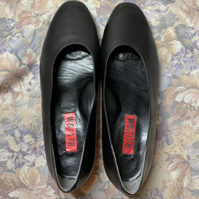  custom-made. basis sample goods * black pumps [27cm]* sample stock goods {WS/178 control 320}