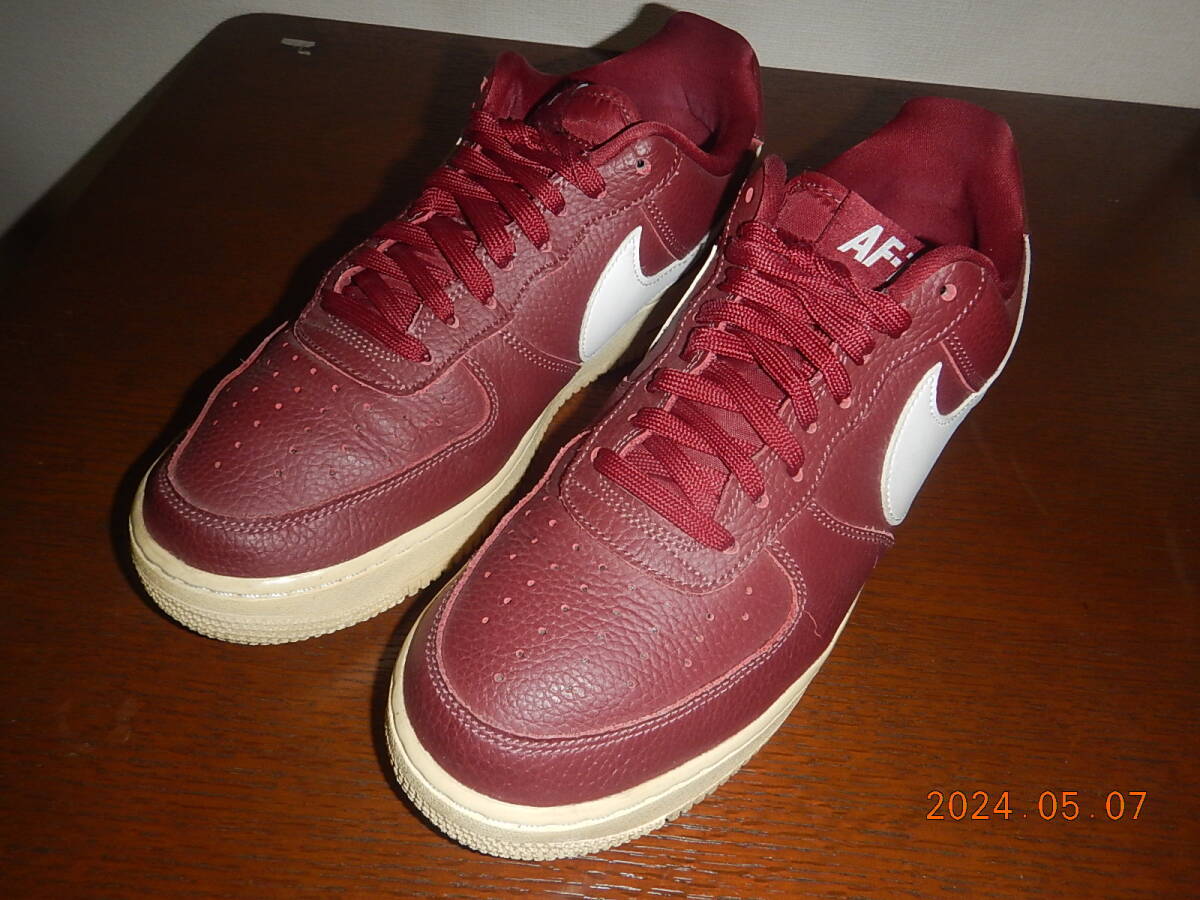 USED美品★NIKEAIR FORCE 1 '07 LV8 "NBA TEAM RED" 823511-605 （チームレッド/ホワイト）★SIZE＝27.5ｃｍ_画像1