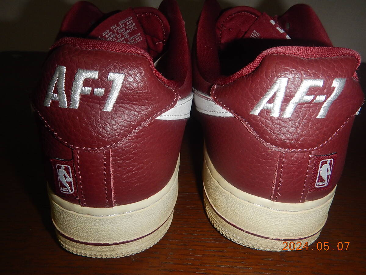 USED美品★NIKEAIR FORCE 1 '07 LV8 "NBA TEAM RED" 823511-605 （チームレッド/ホワイト）★SIZE＝27.5ｃｍ_画像5