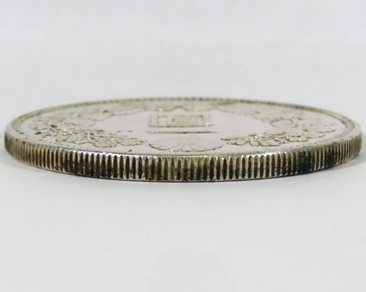 日本古銭 新一圓銀貨 小型 大正三年 重量約27.0g 直径約38.0mm / 一円銀貨 1円銀貨 大型貨幣 近代貨幣 貿易銀貨 / J-43_画像5