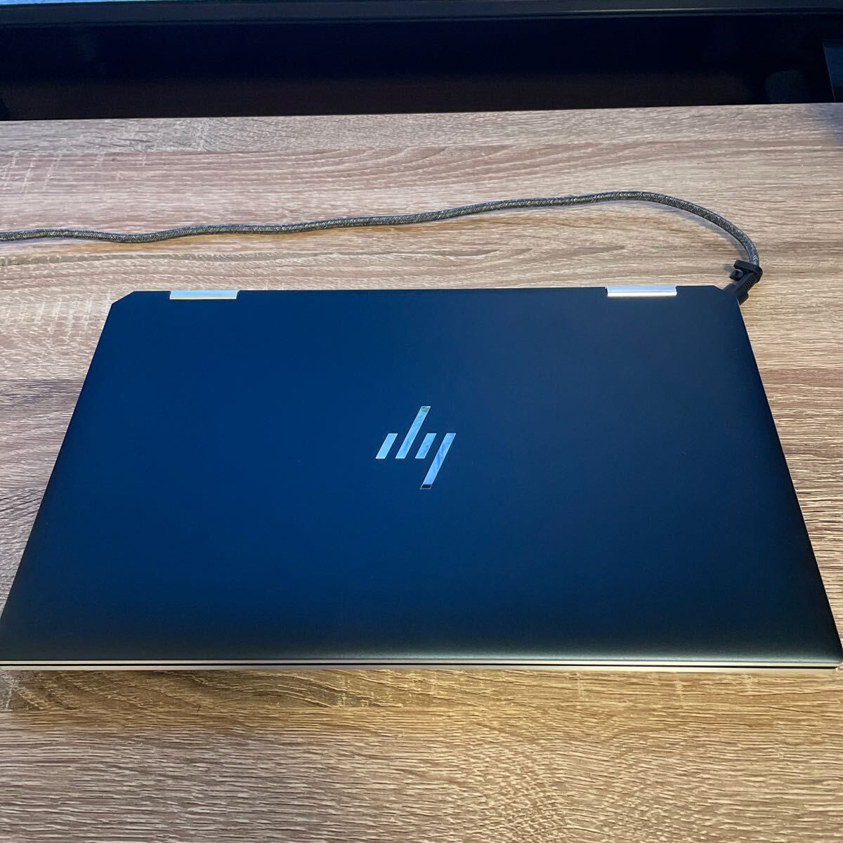 HP Spectre x360 convertible 13-aw0xxx ポセイドンブルー