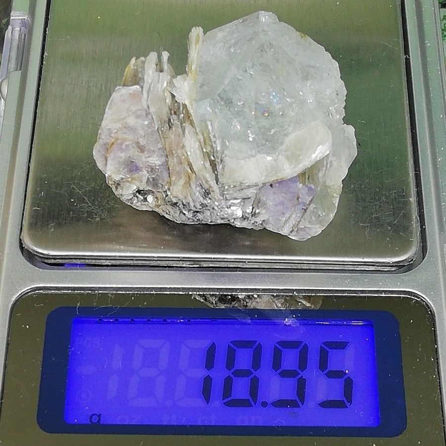 アクアマリン1895鉱物標本　原石　天然石　パワーストーン