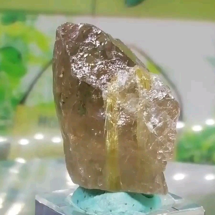 ルチルクォーツ950鉱物標本　原石　天然石　パワーストーン