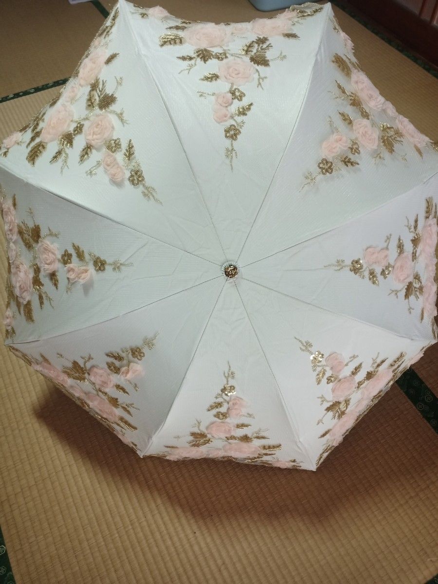 刺繍　折りたたみ傘　レース　花柄　薔薇　高級　晴雨兼用　日傘　プレゼントにも　アプリコットイエロー