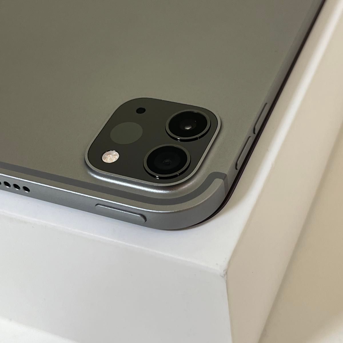 美品 iPad Pro 第4世代 128GB MNYC3J/A 11インチ cellularモデル 美品 iPad Pro 第4世代 128GB MNYC3J/A 11インチ cellularモデル