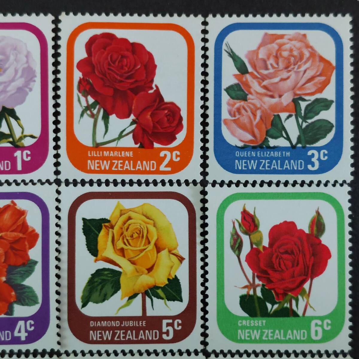 J553　ニュージーランド切手「薔薇切手9種完」1975年発行　未使用_画像3