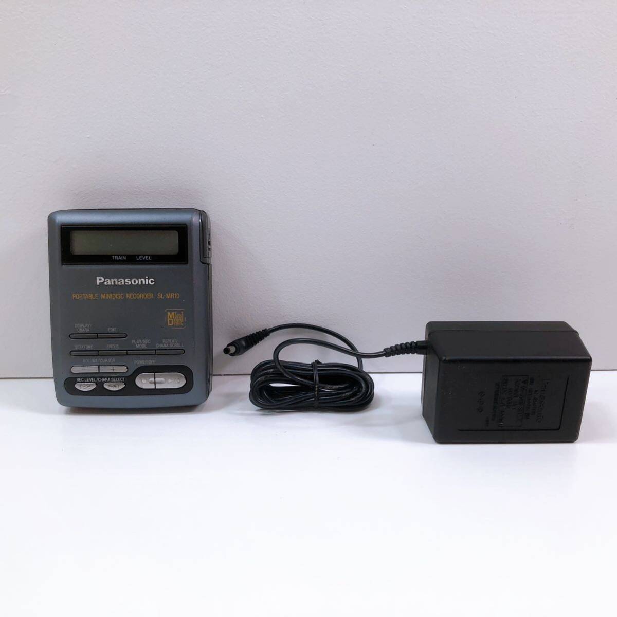 313【中古】Panasonic パナソニック ポータブルミニディスクレコーダー SL-MR10 MD プレーヤー ACアダプター付き 通電確認済み 現状品の画像1