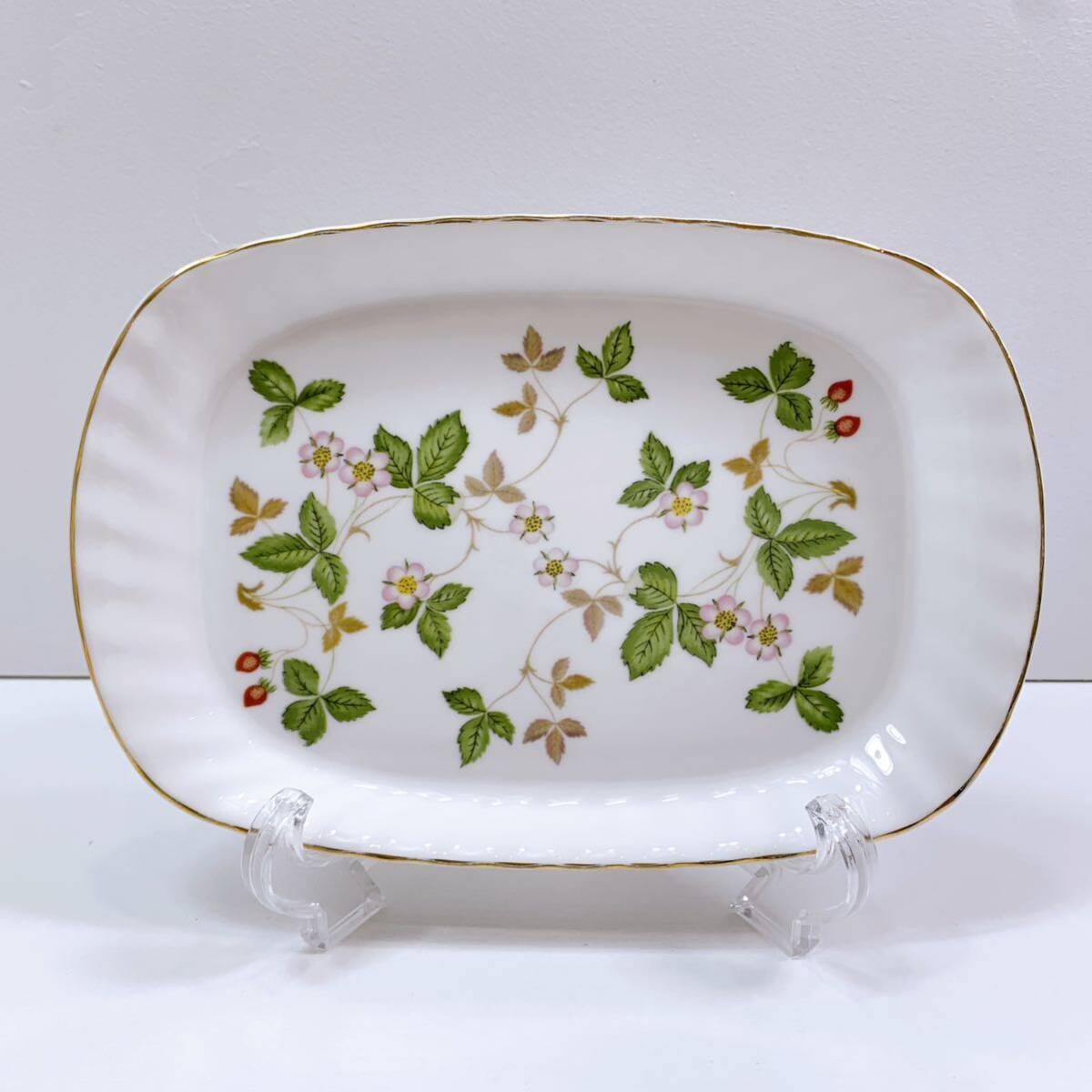 191【中古】WEDGWOOD WILD STRAWBERRY ウェッジウッド ワイルドストロベリー プレート 中皿 洋食器 陶磁器 アンティーク 現状品_画像1