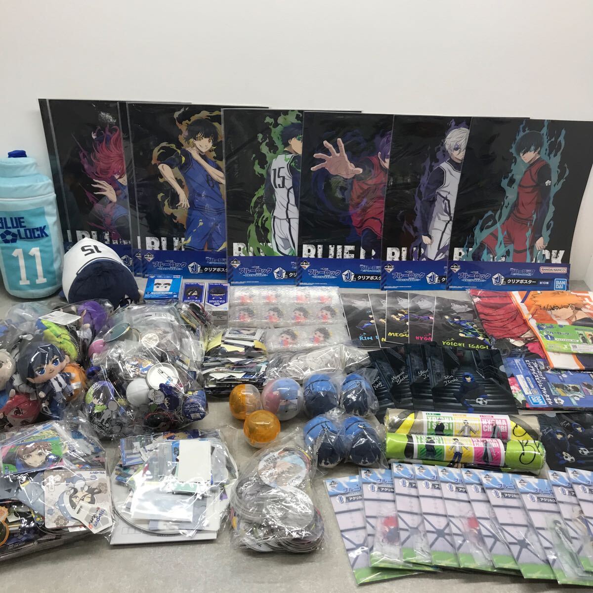 106 B *1 jpy ~* blue lock goods set sale large amount most lot sticker card can badge axe ta mascot [ including in a package un- possible ]