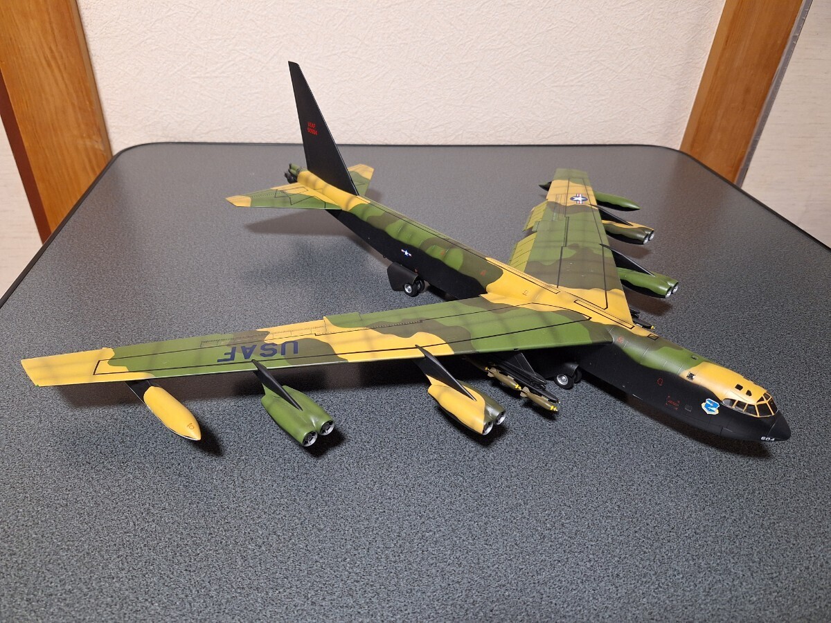 1/100.bo- wing B-52D. Strato four to less ( Tamiya )
