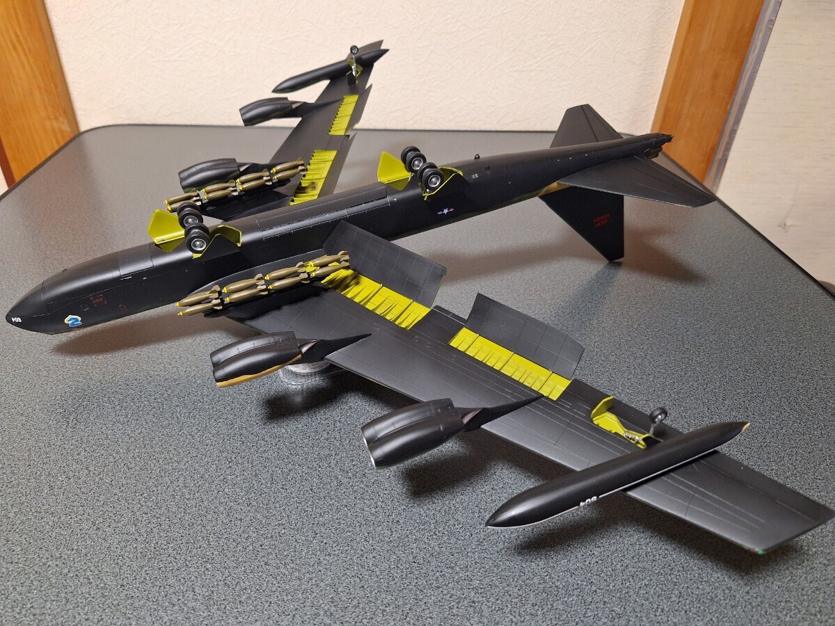 1/100.bo- wing B-52D. Strato four to less ( Tamiya )