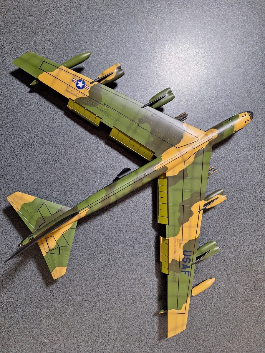 1/100.bo- wing B-52D. Strato four to less ( Tamiya )