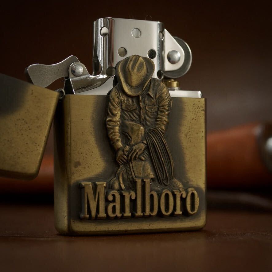 【 特別出品 】1円スタート 未使用 純正品 1998年 Marlboro Zippo マールボロ Country カウボーイジッポー Antique Brassの画像2