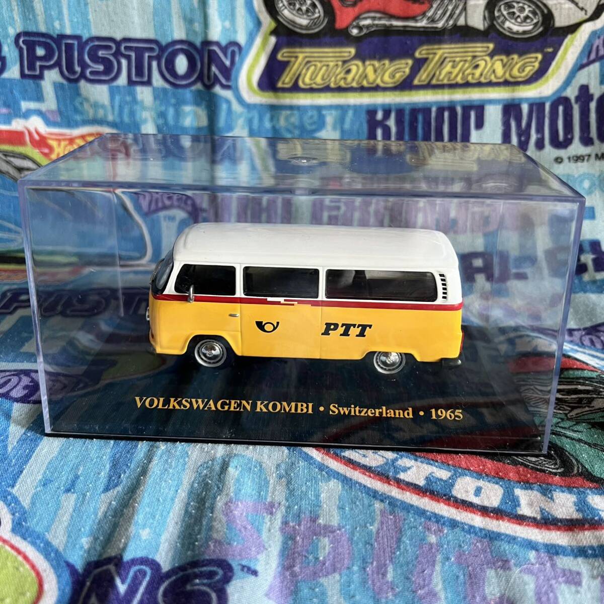 1/43 ixo レイトバス ワーゲンバス コンビ VOLKSWAGEN KOMBI Switzerland 1965 VW T2 Bus タイプ2 TYPE Ⅱ フォルクスワーゲン ミニカー _画像3