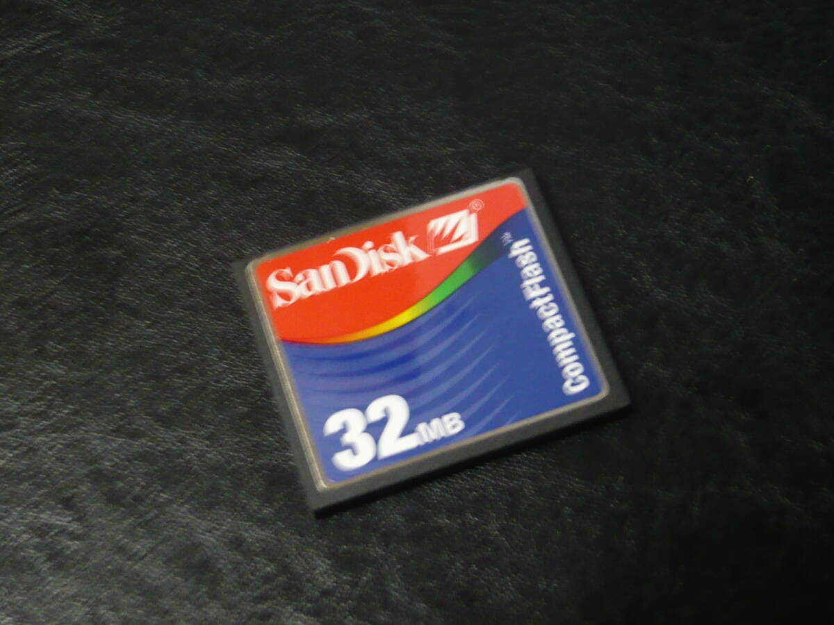 動作保証！SanDisk CFカード 32MB_画像1