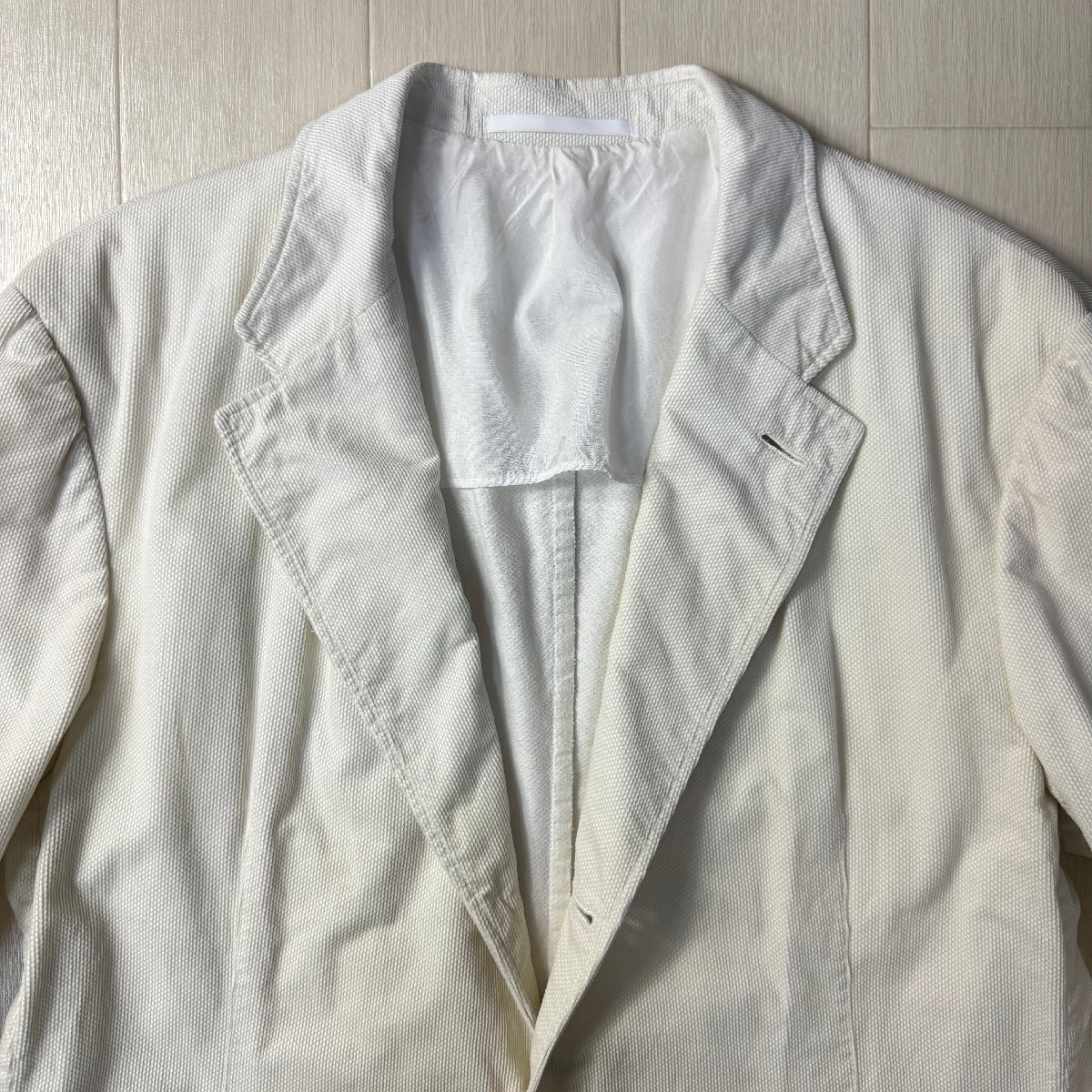 美品/52 XL-XXL相当★アルマーニ/ARMANI COLLEZIONI ベロア調 鱗状総柄 テーラード シングル ジャケット 3B 薄手 起毛感 メンズ 白_画像4