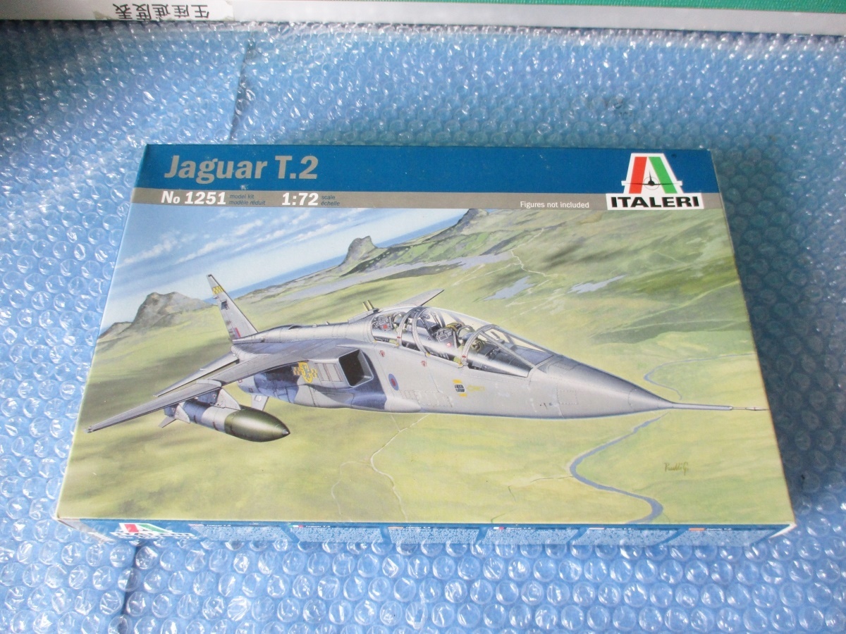 プラモデル イタレリ ITALERI 1/72 ジャガー T.2 Jaguar 未組み立て 昔のプラモ 海外のプラモ_画像1