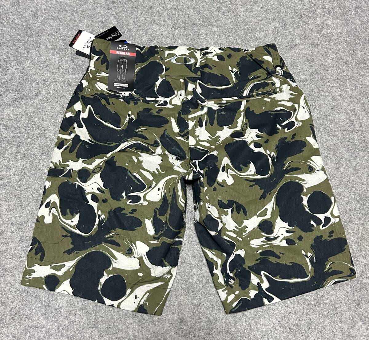 送料350円～◇新品◇OAKLEY GOLF オークリー ゴルフ◇M(JPN)(73-78㎝)◇吸汗速乾/ストレッチAddictive Shorts ショートパンツ _画像4