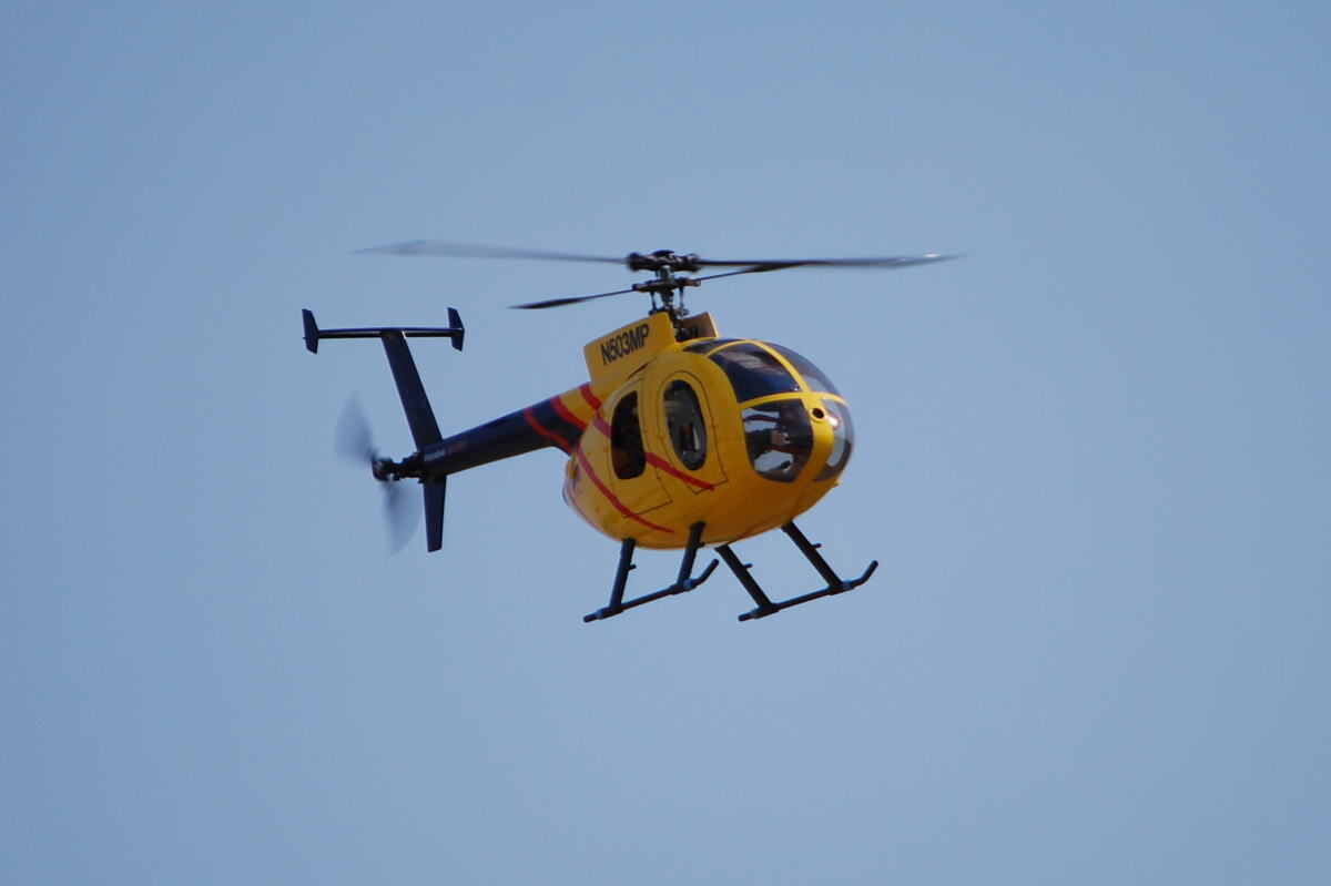 HELI ARTIST製 450クラス スケールヘリコプター ヒューズ500 4枚ローター仕様 メカ付きの画像9