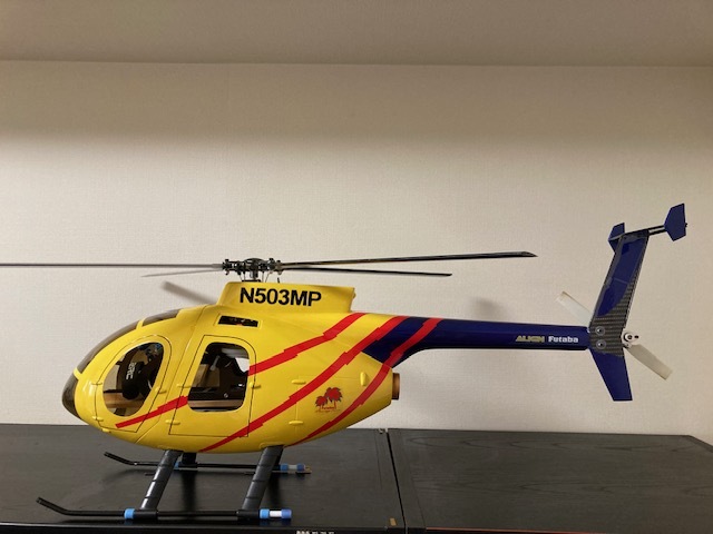 HELI ARTIST製 450クラス スケールヘリコプター ヒューズ500 4枚ローター仕様 メカ付きの画像2