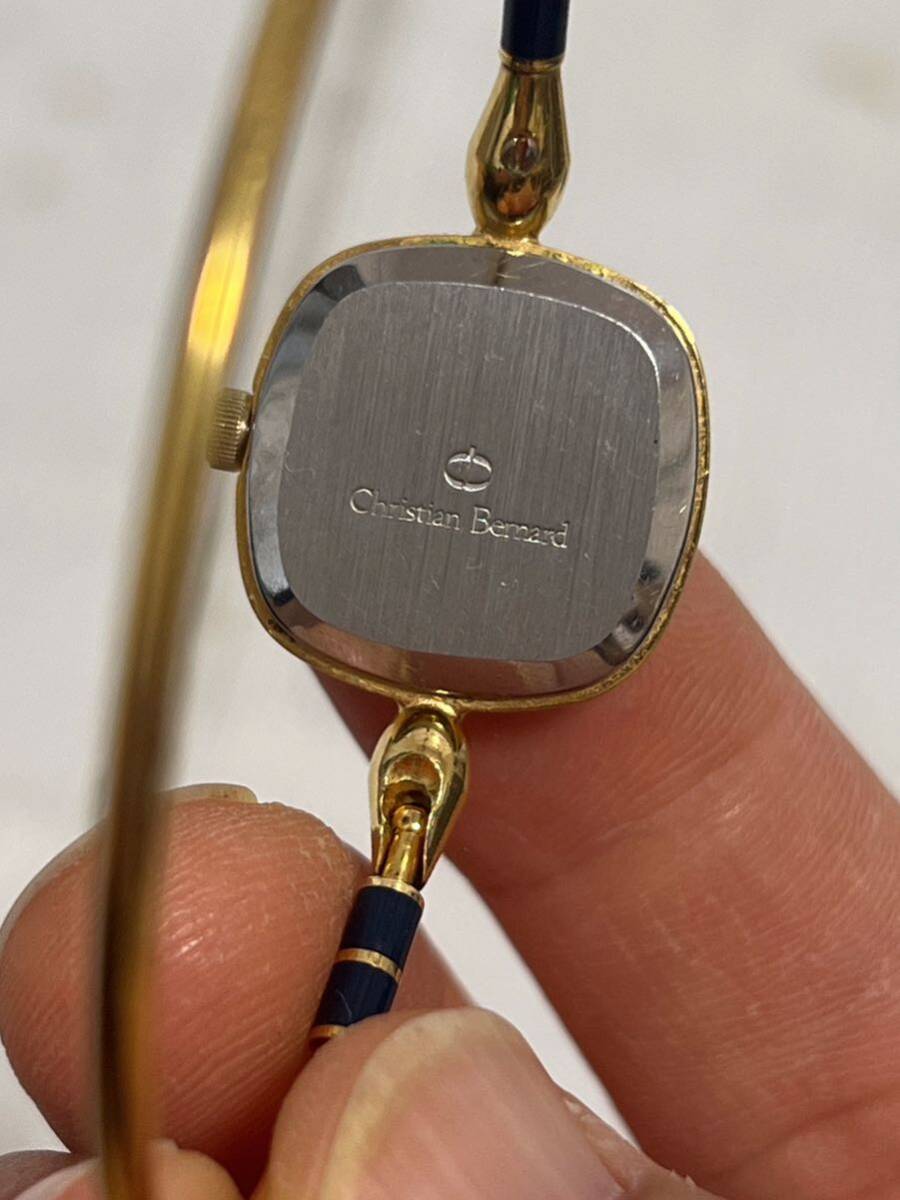 christian bernard paris クリスチャンベルナール パリ バングルウォッチ レディース腕時計 ゴールドカラー クォーツ 現状品の画像5