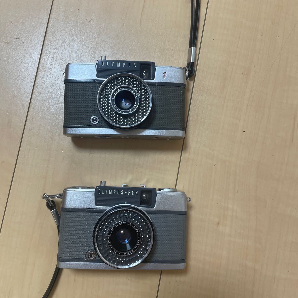 1円出品 OLYMPUS オリンパス PEN コンパクトフィルムカメラ 2台セット ジャンク_画像1